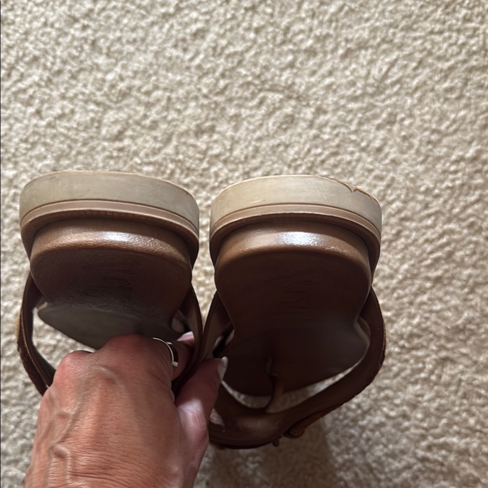 Very G Brown Leather Sandals - Picture 6 of 6